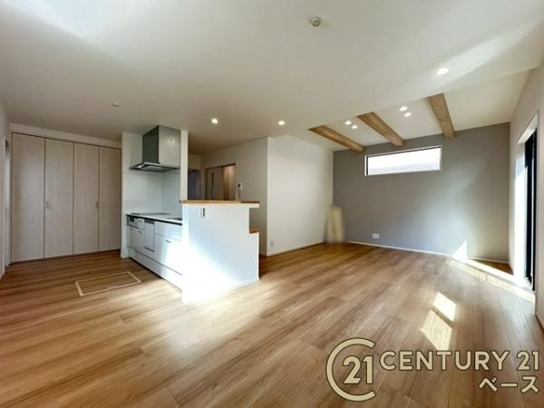 北葛城郡広陵町平尾 ／新築一戸建の内観：施工例|■家族とのコミュニケーションがとりやすい人気のカウンターキッチン！■