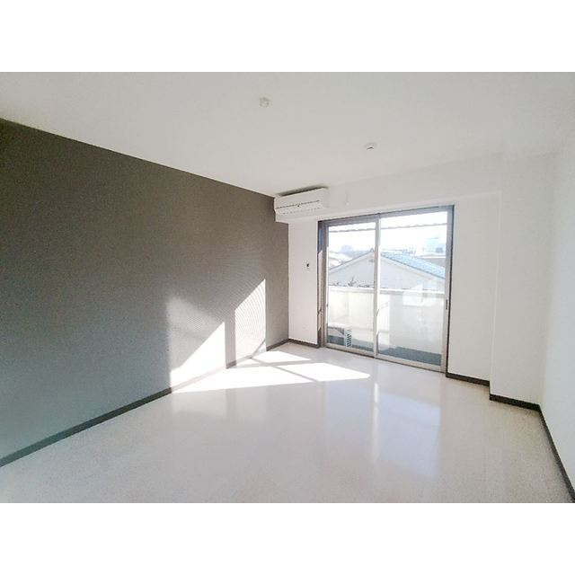 セゾン・ドゥ・ブランシェ千葉中央の居間・リビング