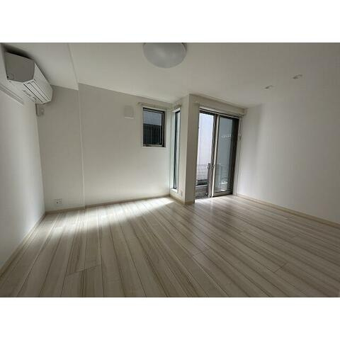 【居間・リビング】 | ジュリー・ムーⅢ