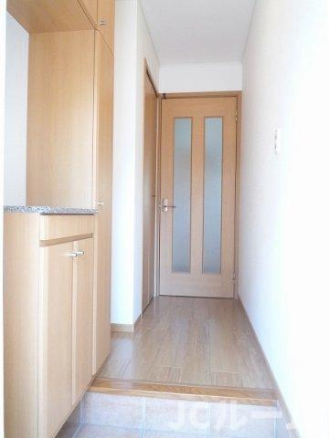 ビレッジケイツⅡの玄関