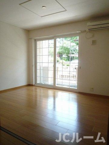 ビレッジケイツⅡの居間・リビング