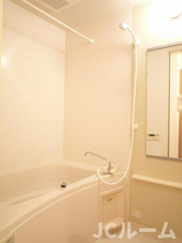 ビレッジケイツⅡの浴室