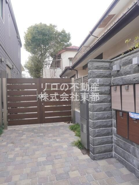  ｖｉｔａ　ｓｅｒｅｎｏ(ヴィタセレーノ)のエントランス