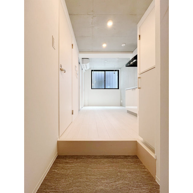 ファーヴァルハネダ　ウエストの内装