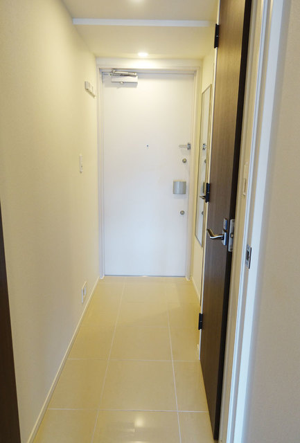 パークアクシス南青山七丁目の玄関|※写真は同タイプ住戸です。