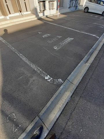 サンフィールドの駐車場