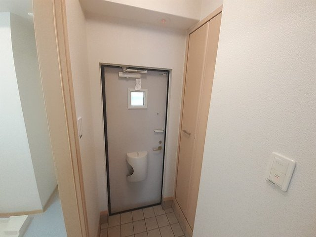 アンソレイエ　Ⅰの玄関