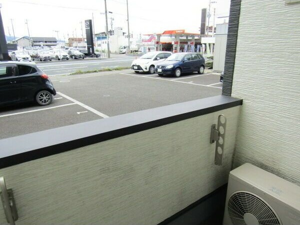 ヒューマンスクエア津志田のバルコニー