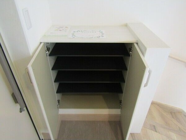 ヒューマンスクエア津志田の玄関