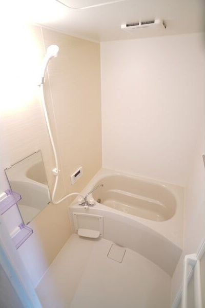 レジェルマン三本柳の浴室