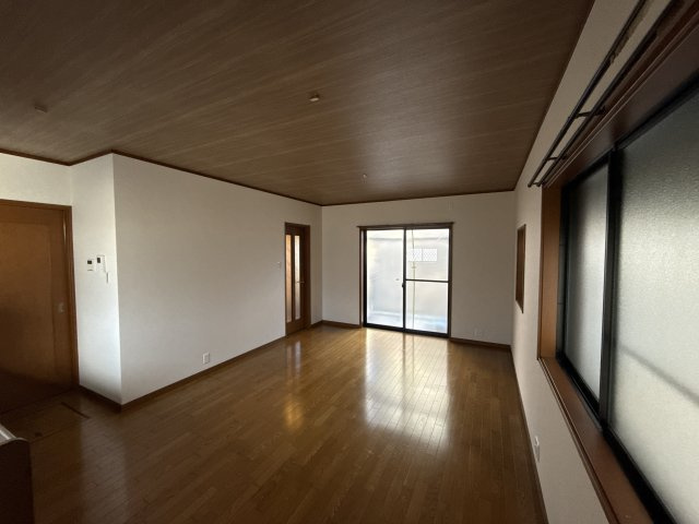 西庄戸建の居間・リビング