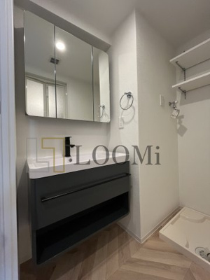 【独立洗面台】 | セレニテ難波ミラク参番館 | セレニテ難波ミラク参番館　三面鏡独立洗面台