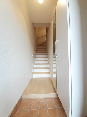 エレガンテ　プレッソⅡＡ棟の玄関