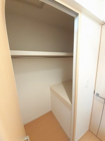 エレガンテ　プレッソⅡＡ棟の収納