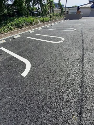 ルーナ・Ｆの駐車場