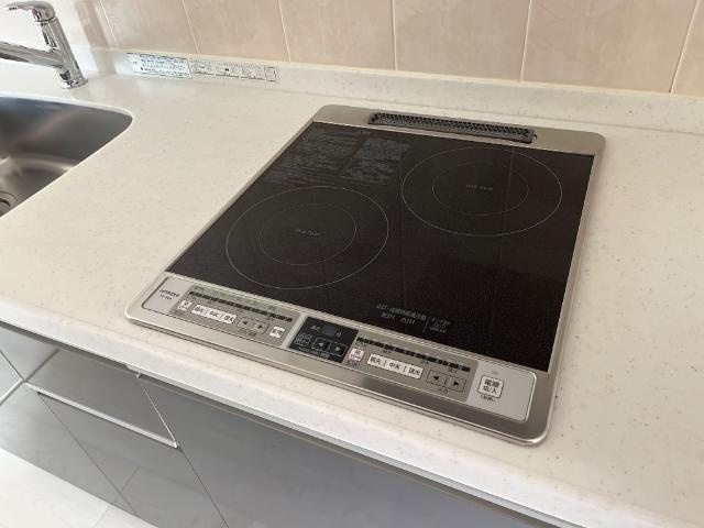ル・シェヌのキッチン|IHクッキングヒーター