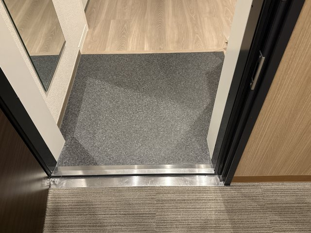 ル　ソレイユの玄関