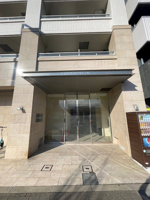 CITYSPIRE幸町のエントランス