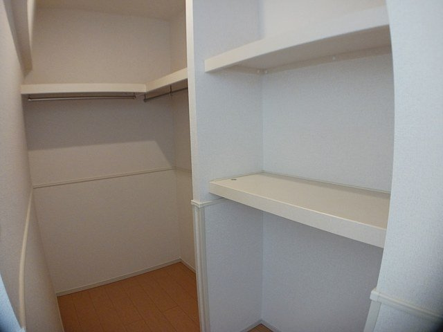 フローラルコートＡの収納|便利な収納スペースです