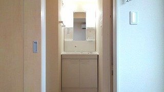 メゾン　アンソレイエの洗面所|コンパクトで使いやすい洗面所