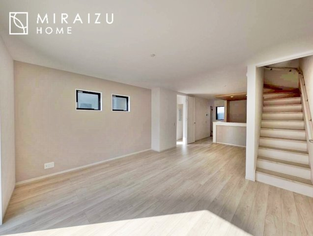 【前面道路含む現地写真】 | 人生100年時代、永く安心してお住まいいただくために、大切なご家族と財産を守ることのできる地震に強い安心な住宅！お休みの日にご家族で見学はいかがでしょう♪