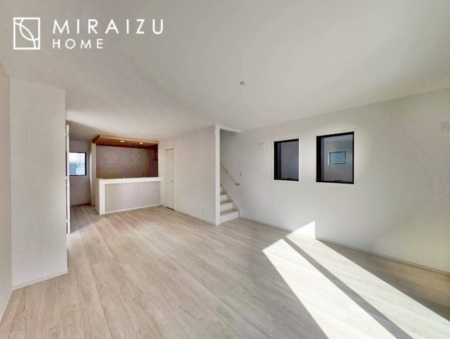 【周辺】 | 青く澄み渡った綺麗な空と、陽の光をたっぷりと受ける、そんな新築住宅で新生活をスタートしてみませんか？見学・ご相談等、ミライズホーム(株)までお気軽にご連絡下さい♪