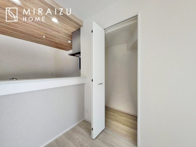 【前面道路含む現地写真】 | 平日・休日問わず、いつでもご見学が出来ます♪☆実際に見て、触れて感じる安心のお住まい探しを体験して下さい♪☆物件情報だけでなく、地域の特色などなどエリア情報もお伝え出来たら嬉しいです♪
