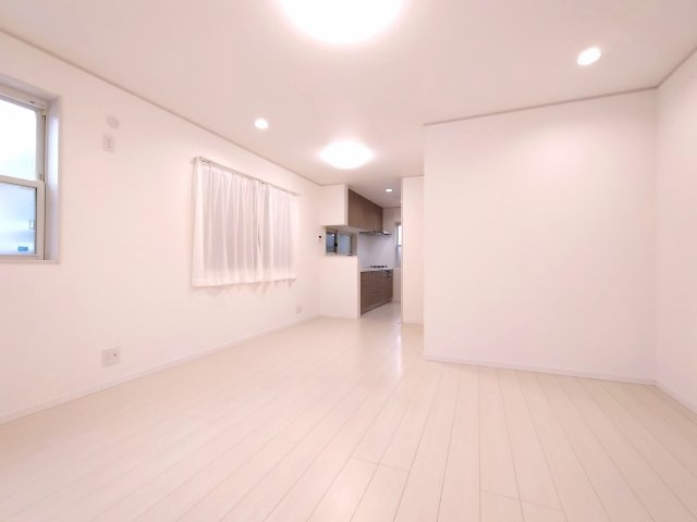 茅ヶ崎市松林一丁目戸建の居間・リビング