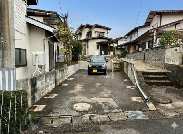 山形市小白川町五丁目1番2の駐車場
