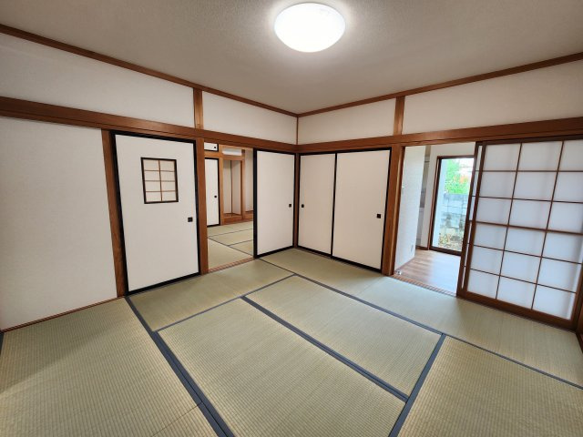 山形市小白川町五丁目1番2の和室|続き間の和室です