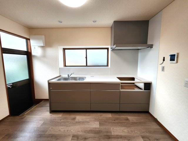 山形市小白川町五丁目1番2のキッチン|新品交換済みです
