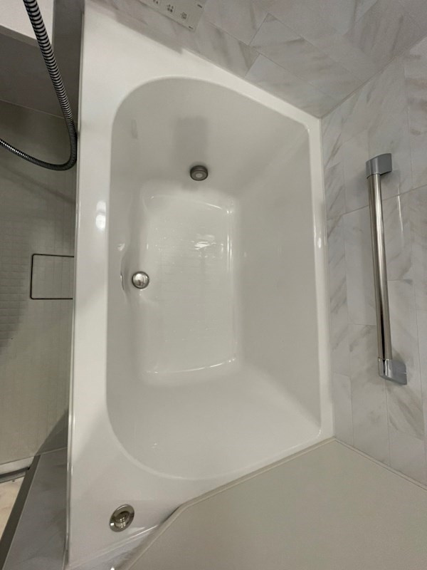 ワコーレ神戸元町I’ｚの浴室