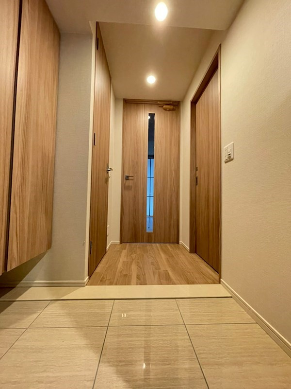 ワコーレ神戸元町I’ｚの玄関