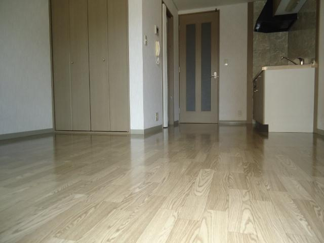 ドルチェ新道の居間・リビング|洋室（イメージ）