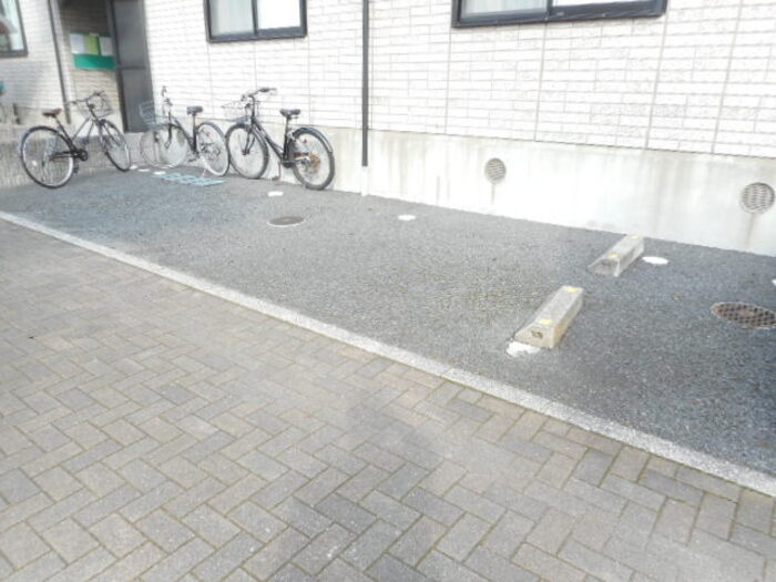 アベニューの駐車場