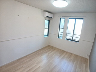 【玄関】 | フォンテーヌ春日 | ゆったりとした玄関です