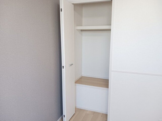 【洗面所】 | フォンテーヌ春日 | 広い洗面スペース