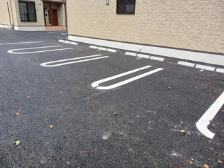 【駐車場】 | ルノン　Ⅰ | 駐車場があるので、車を買う予定の方も安心です