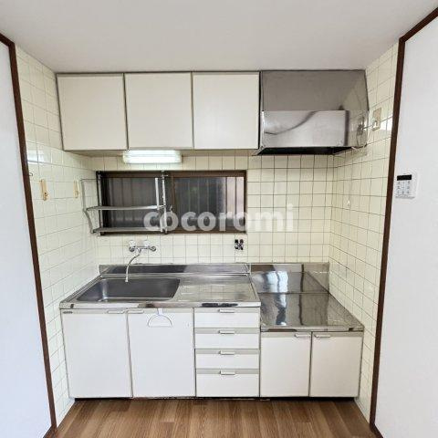 伊加賀緑町貸家のキッチン