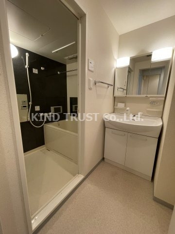 NORTH VILLAGE 参番館の洗面所|忙しい朝には欠かせない洗面所です