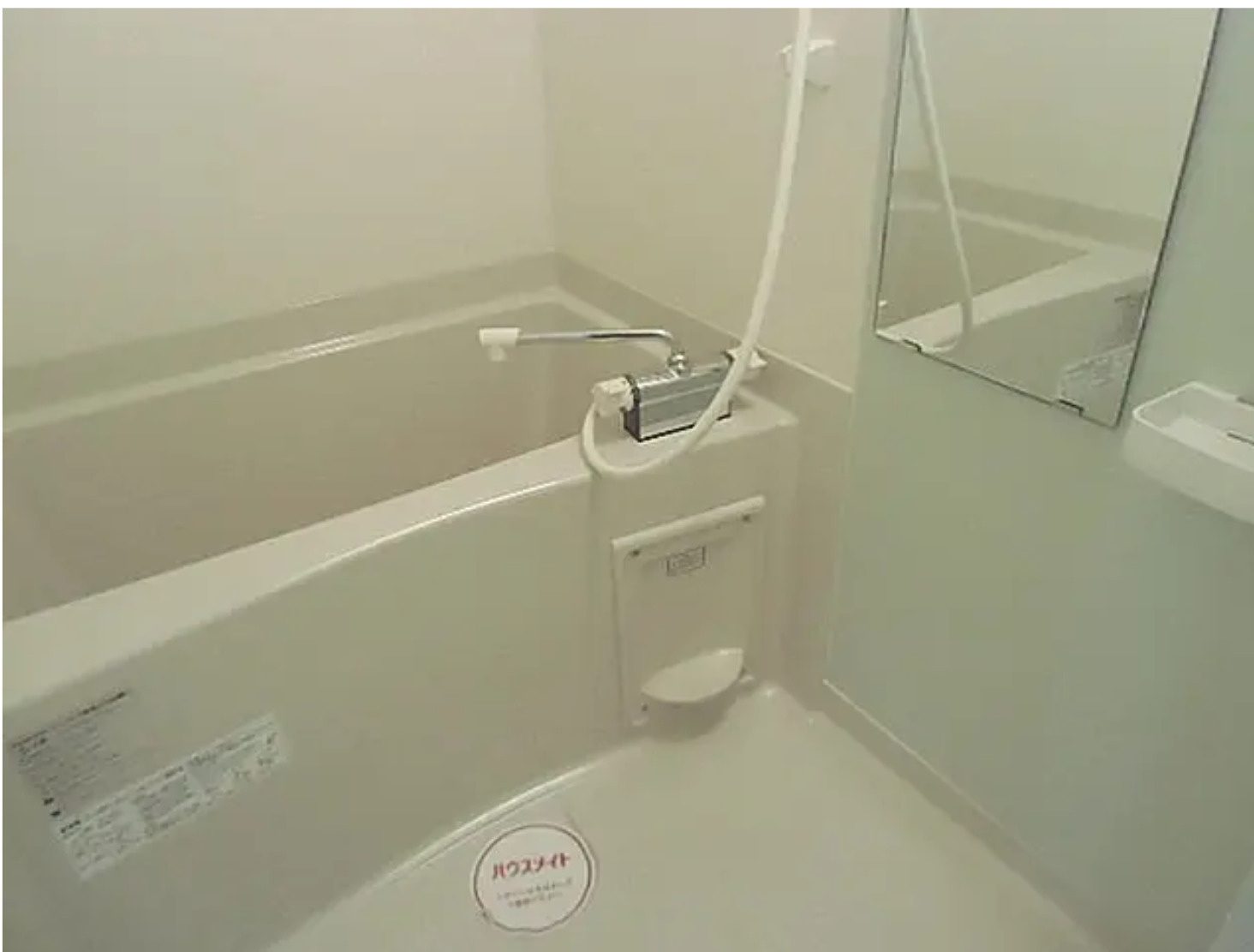 F maison 西加賀屋Ⅰ番館の浴室