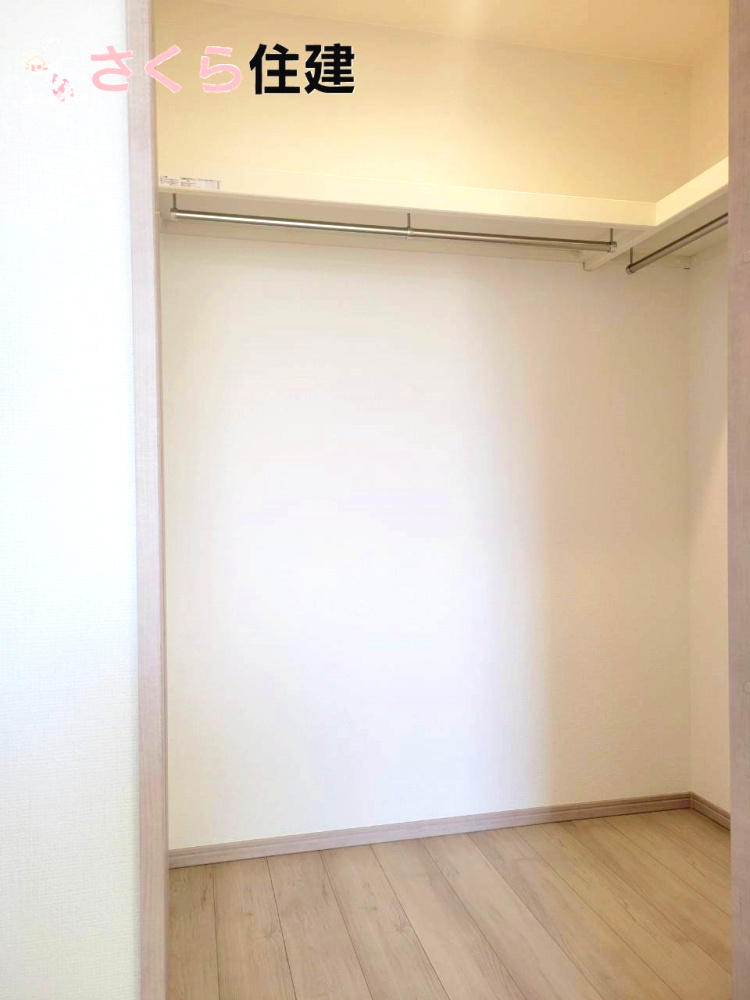 ハートフルタウン上戸祭町2期　Ｂ号棟の収納|２階、7.5帖の洋室には広々としたウォークインクローゼットがあり、荷物もたくさん収納が可能です♪