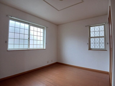 【内装】 | トロワジエムシマ | きれいな内装です