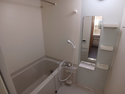 【浴室】 | トロワジエムシマ | お風呂で日々の疲れを落としましょう