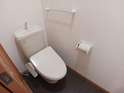 【トイレ】 | トロワジエムシマ | トイレです