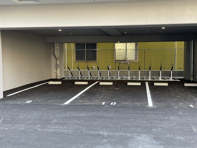 グランパシフィック花園innovationの駐車場