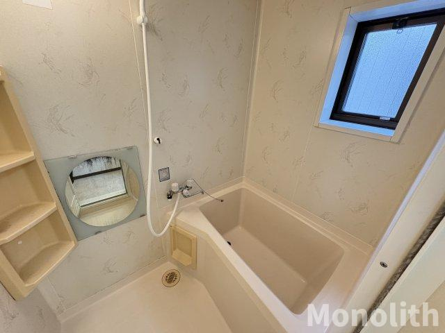 ガーデンタウン清水Aの浴室