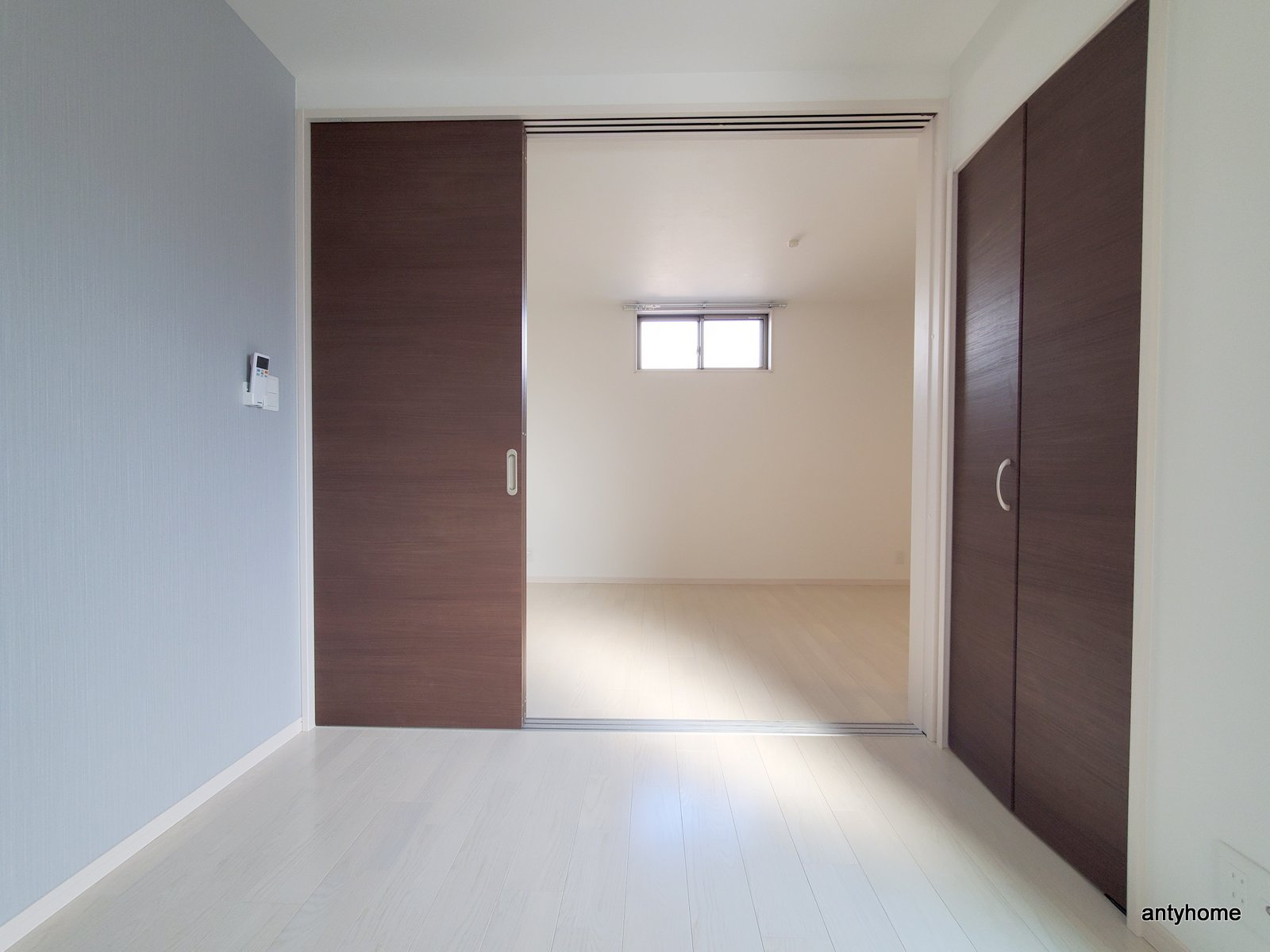 F asecia Sphale 仲介手数料無料の洋室