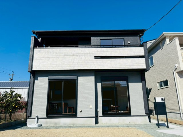 ブルーミングガーデン／東区戸島５丁目／１号棟の外観