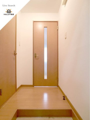 【玄関】 | アリエスサン博多駅南